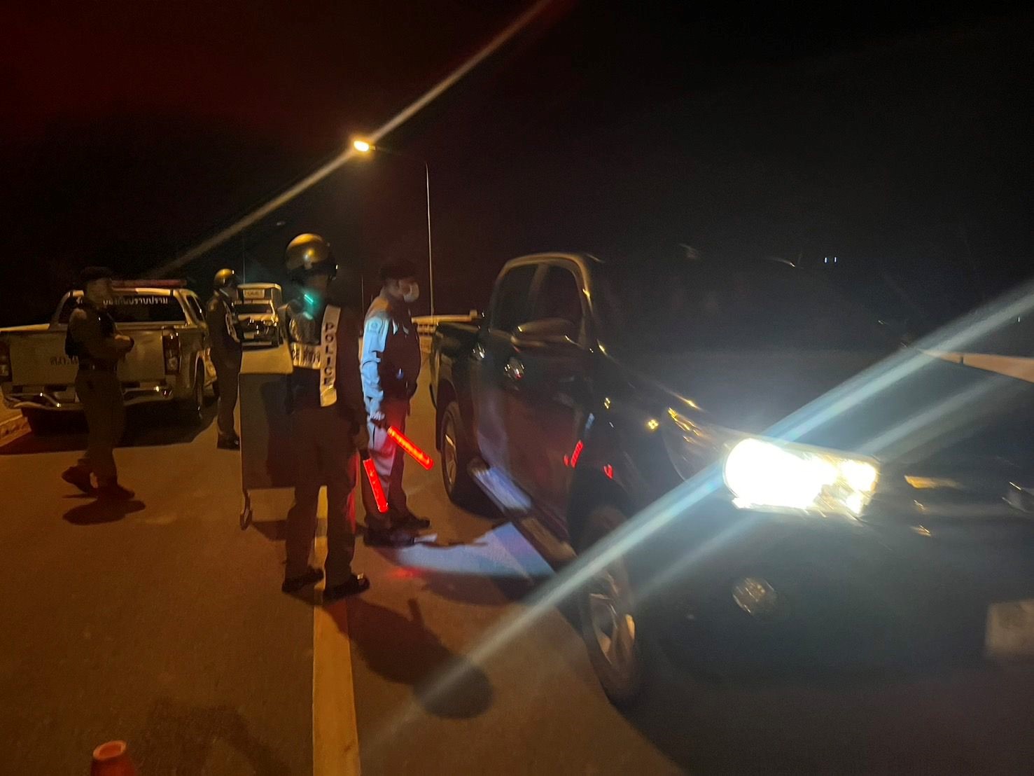 วันที่ 9 ตุลาคม 2567 เวลา 21.00 น. ร.ต.ท.สุวิทย์  แสงสุริยันต์ รอง สว.(ป.) สภ.แม่สะเรียง (ร้อยเวร20) 201  ข่ายสายตรวจ 121 122 ตั้งจุดตรวจ จุดสกัด เพื่อป้องกันปราบปราม ลดการเกิดอาชญากรรม และตรวจสอบจักรยานยนต์ท่อเสียงดัง ในเขตพื้นที่รับผิดชอบ